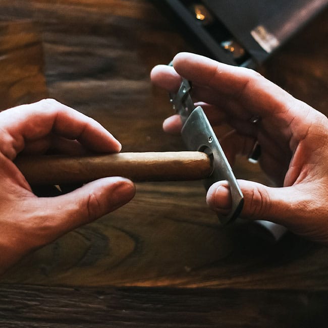 Heff's-Cigar-Shop-Place-Mishawaka-Michiana-South-Bend.jpg